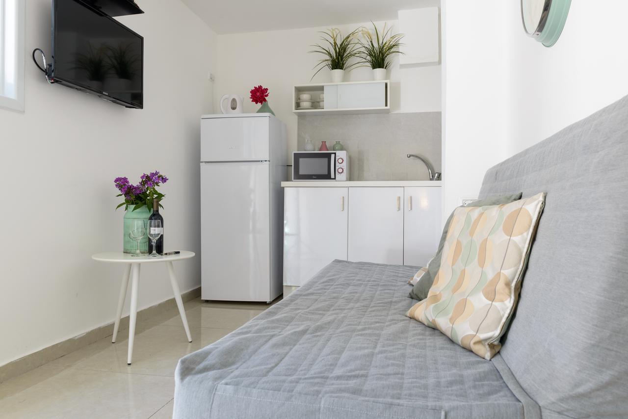 Studio & Apartments On The Beach By Aspentlv Tel Aviv Eksteriør billede